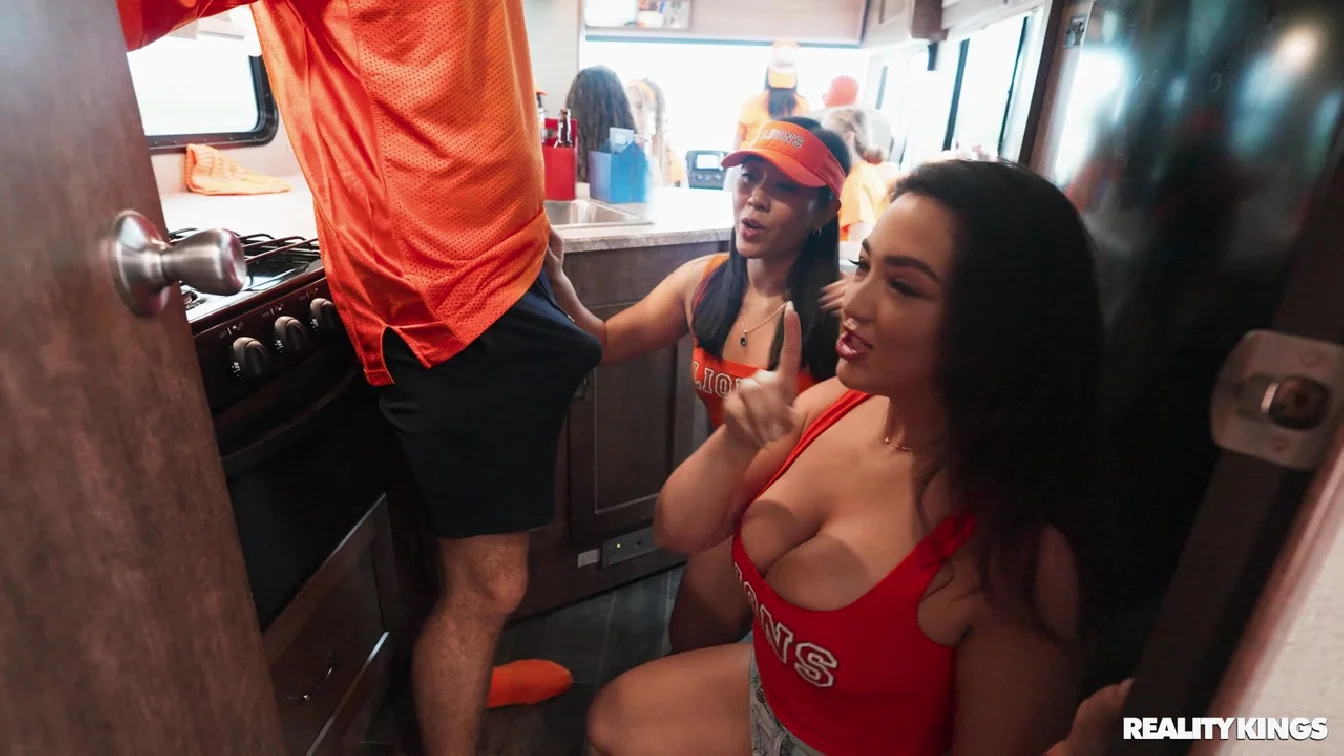 Preview of CrazyCollegeGFs Emerald Loves And Cassie Lenoir Traveling Fan Fuck Fest XXX